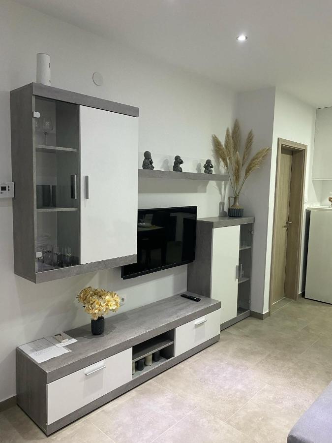 Apartman Nada Apartment Славонски брод Екстериор снимка