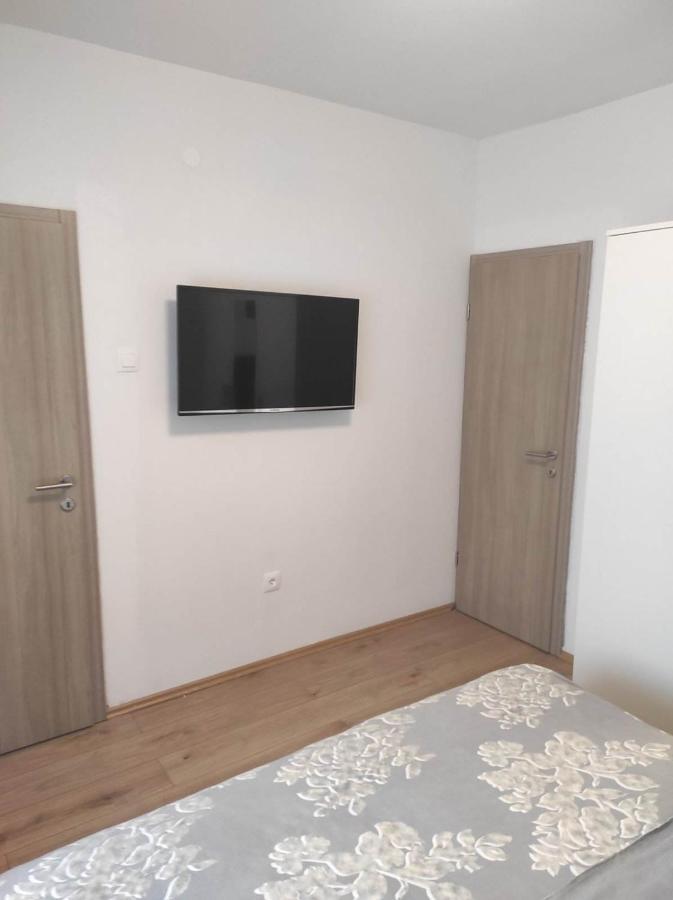 Apartman Nada Apartment Славонски брод Екстериор снимка